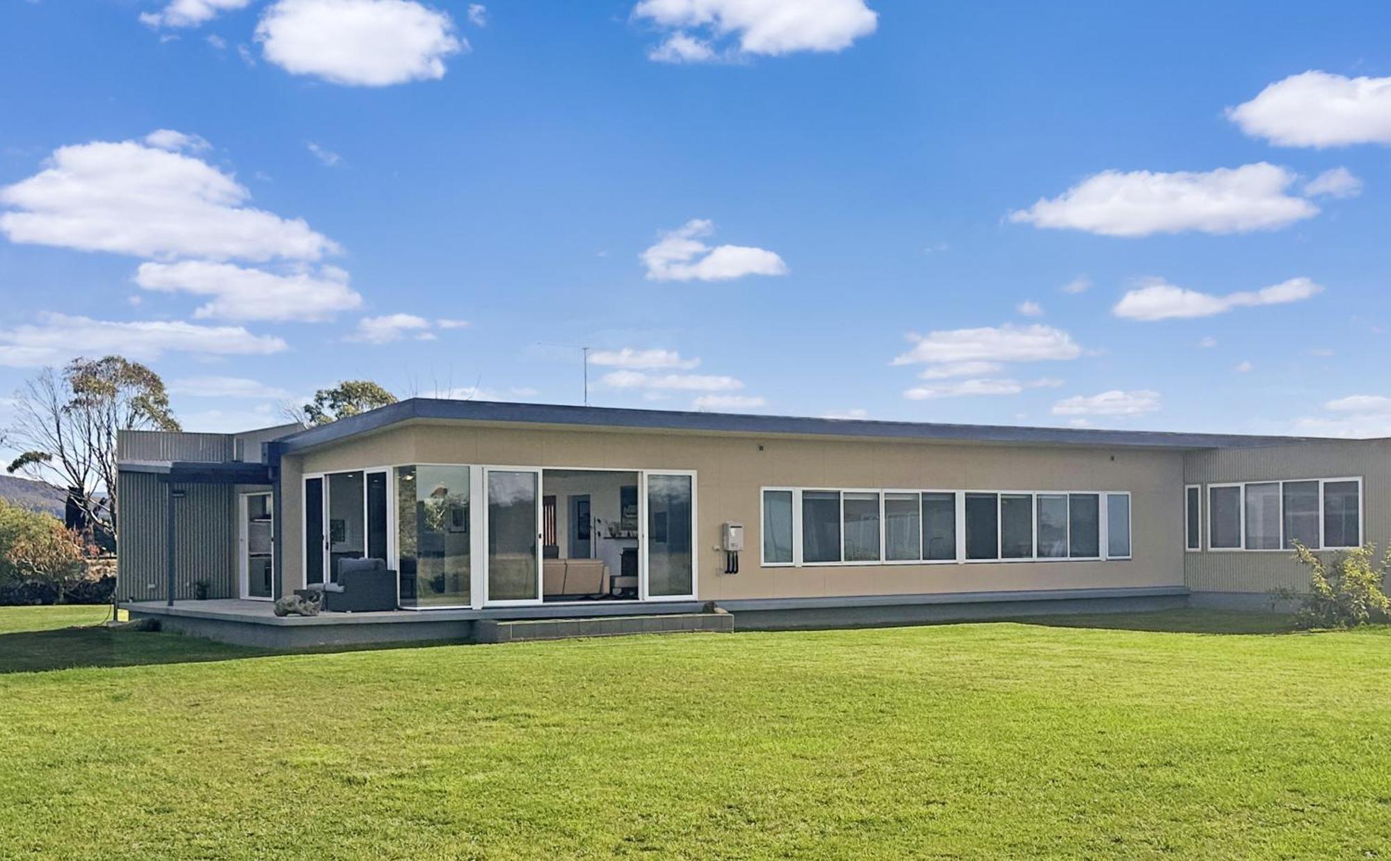 Pelican Point Sanctuary St Helens Room photo